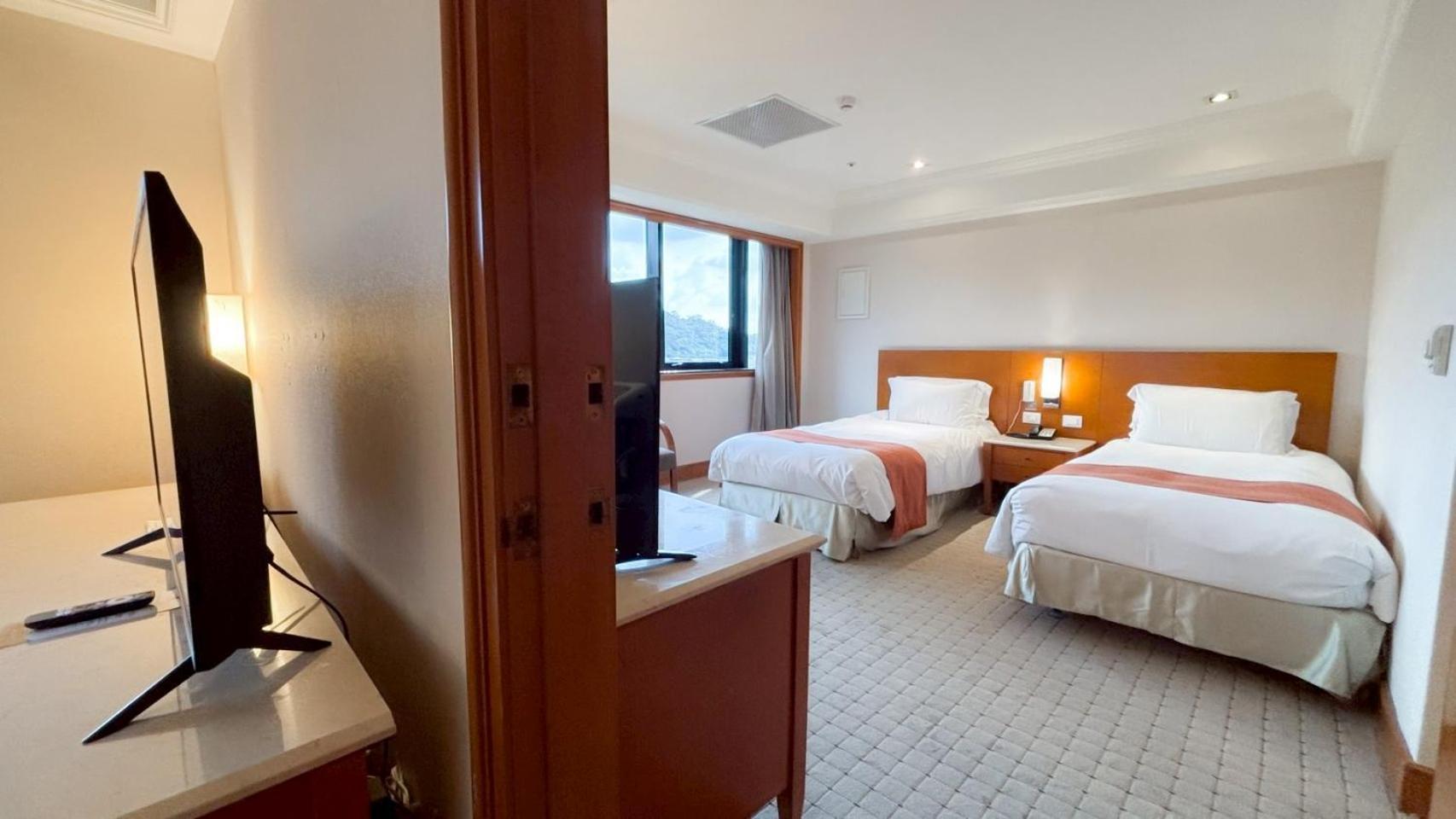 Hione Holiday Hotel Taipei Dış mekan fotoğraf